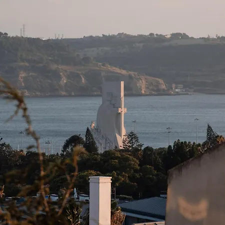 Daire Premium Flat At Ajuda/belem With Balcony, Parking! *