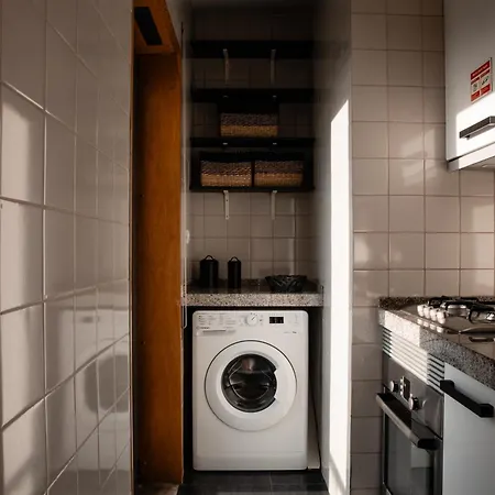 Daire Premium Flat At Ajuda/belem With Balcony, Parking! Lisboa