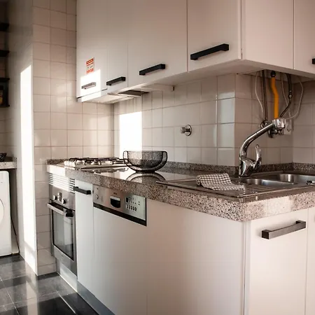 Daire Premium Flat At Ajuda/belem With Balcony, Parking! *